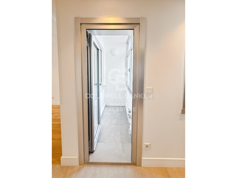 A Coruña, Galicia, 15006, ES, 3 Bedrooms Bedrooms, ,2 BathroomsBathrooms,Residential,For Sale,1932628