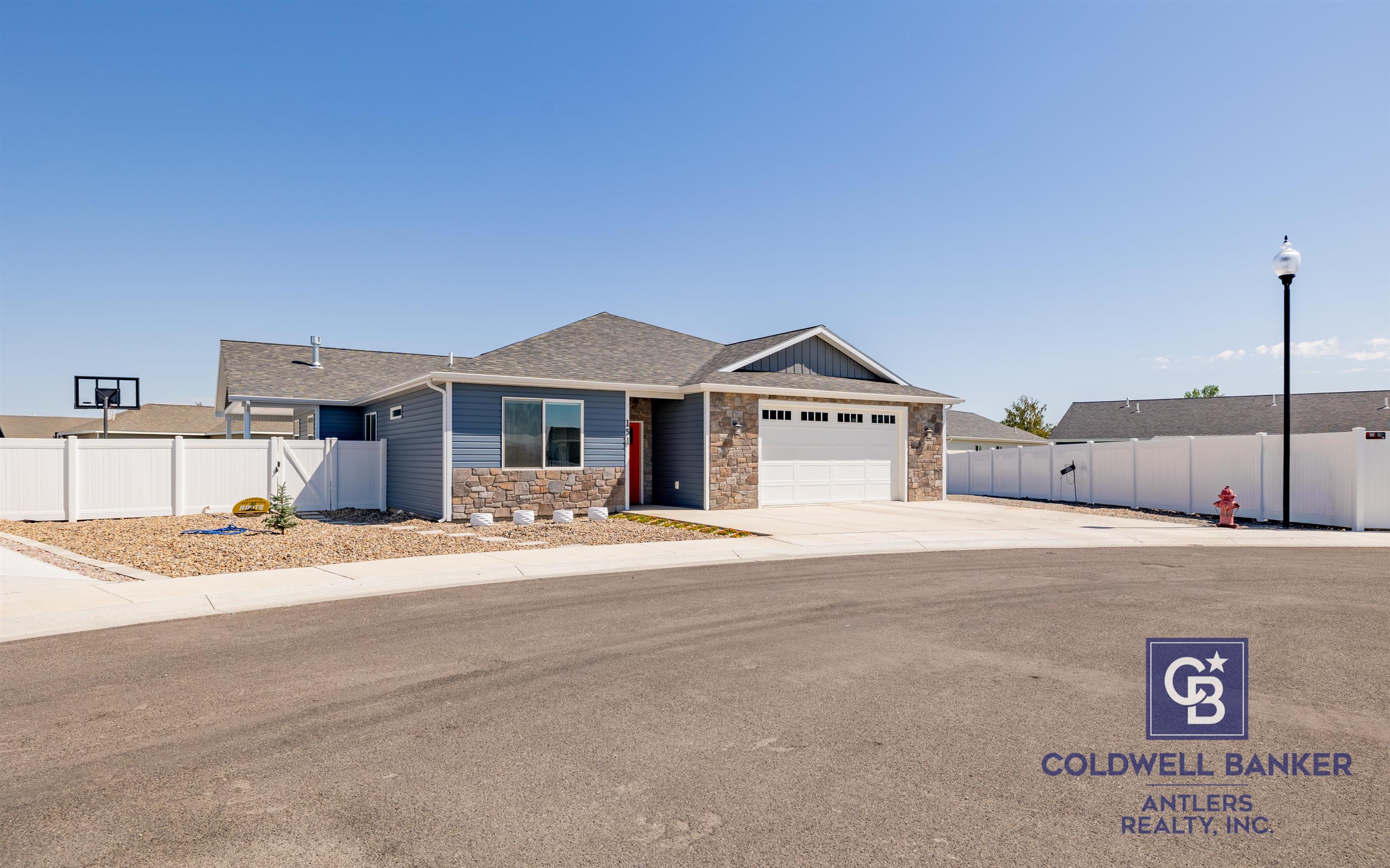 Powell, Wyoming, 82435, United States, 4 Bedrooms Bedrooms, ,2 BathroomsBathrooms,Residential,For Sale,1918600