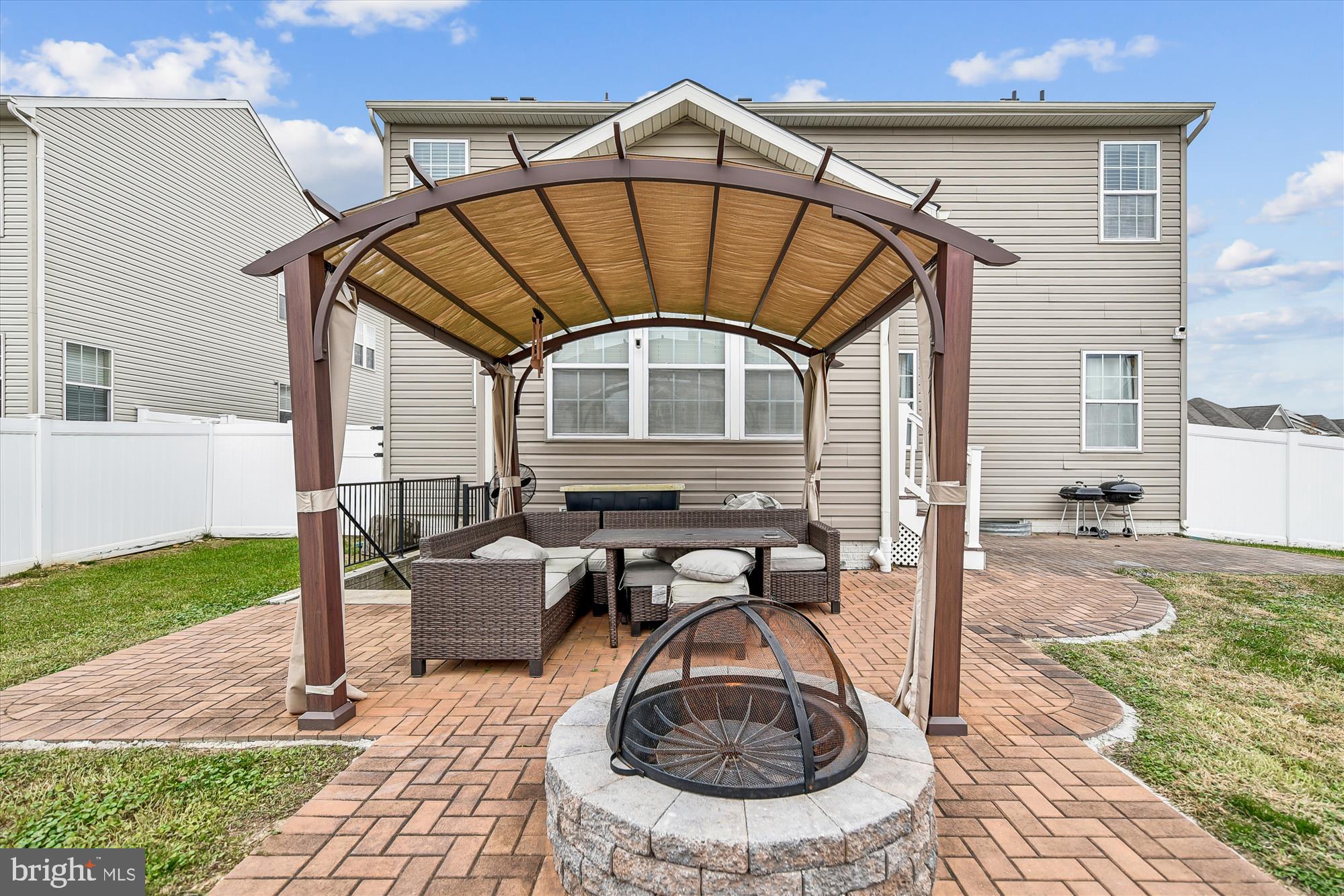 Aberdeen, Maryland, 21001, United States, 6 Bedrooms Bedrooms, ,5 BathroomsBathrooms,Residential,For Sale,1996659