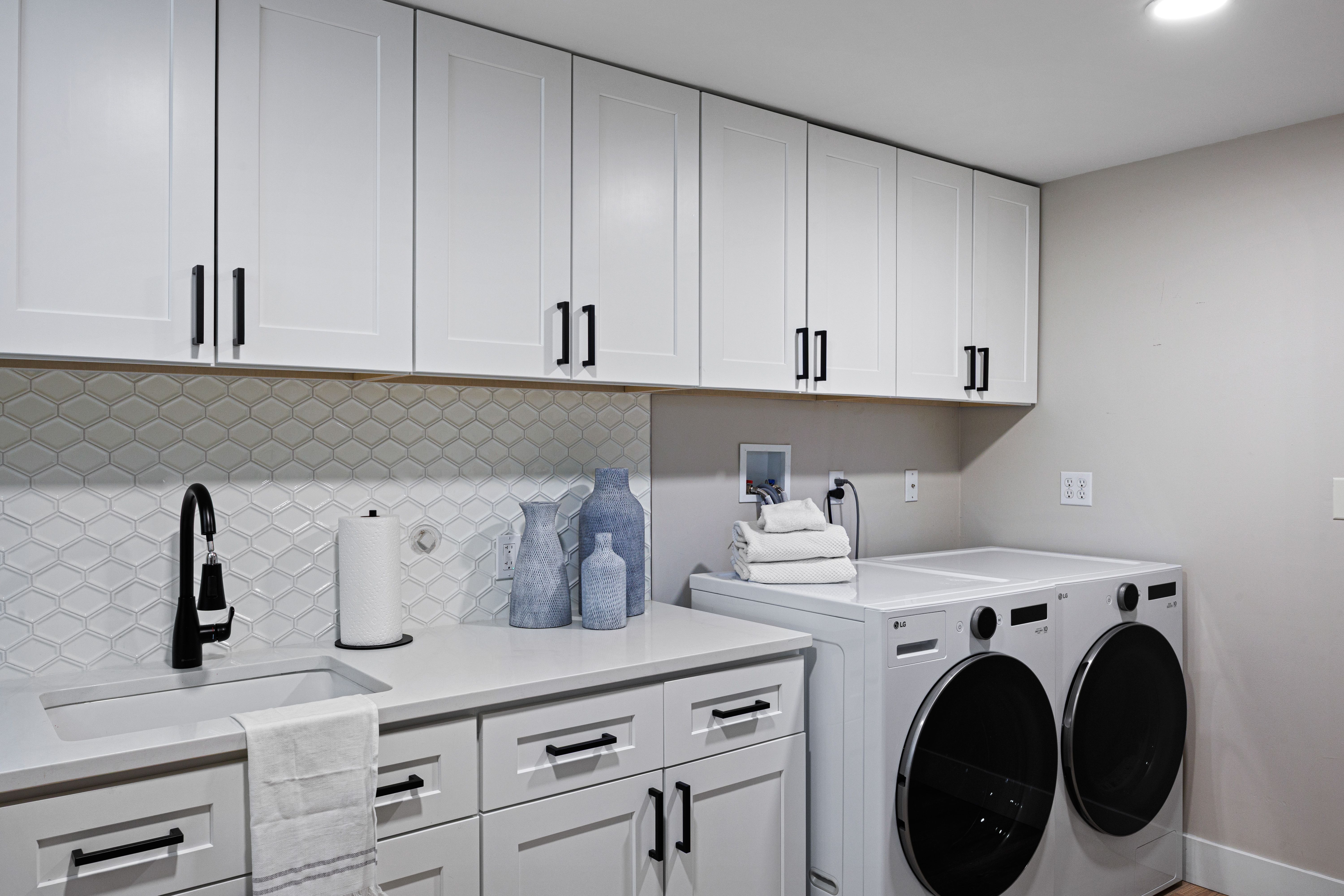  Thoughtful design, modern updates, and timeless charm - 物件實景