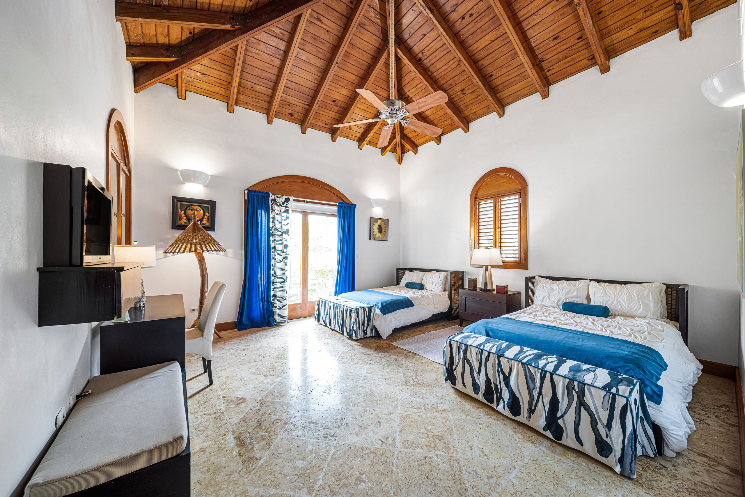  Punta Aguila 54 :  Large One-Level Corner Villa Overlooking the Lake and Teeth - 物件實景