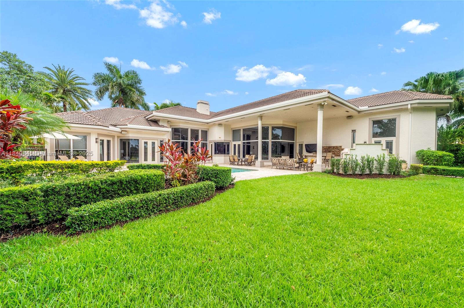 Weston, Florida, 33332, United States, 5 Bedrooms Bedrooms, ,6 BathroomsBathrooms,Residential,For Sale,1896752