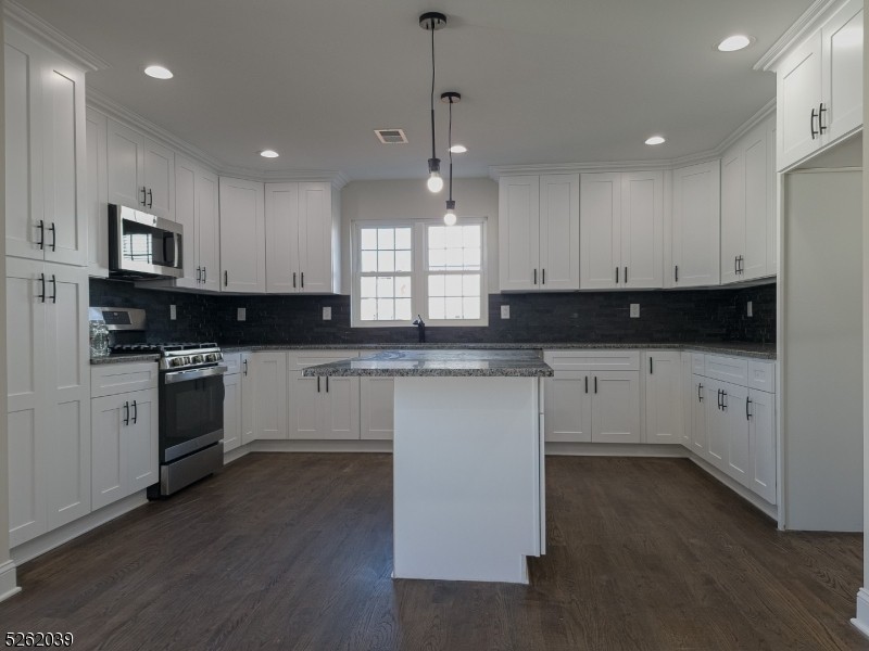 Rahway City, New Jersey, 07065-4238, United States, 4 Bedrooms Bedrooms, ,3 BathroomsBathrooms,Residential,For Sale,1924067