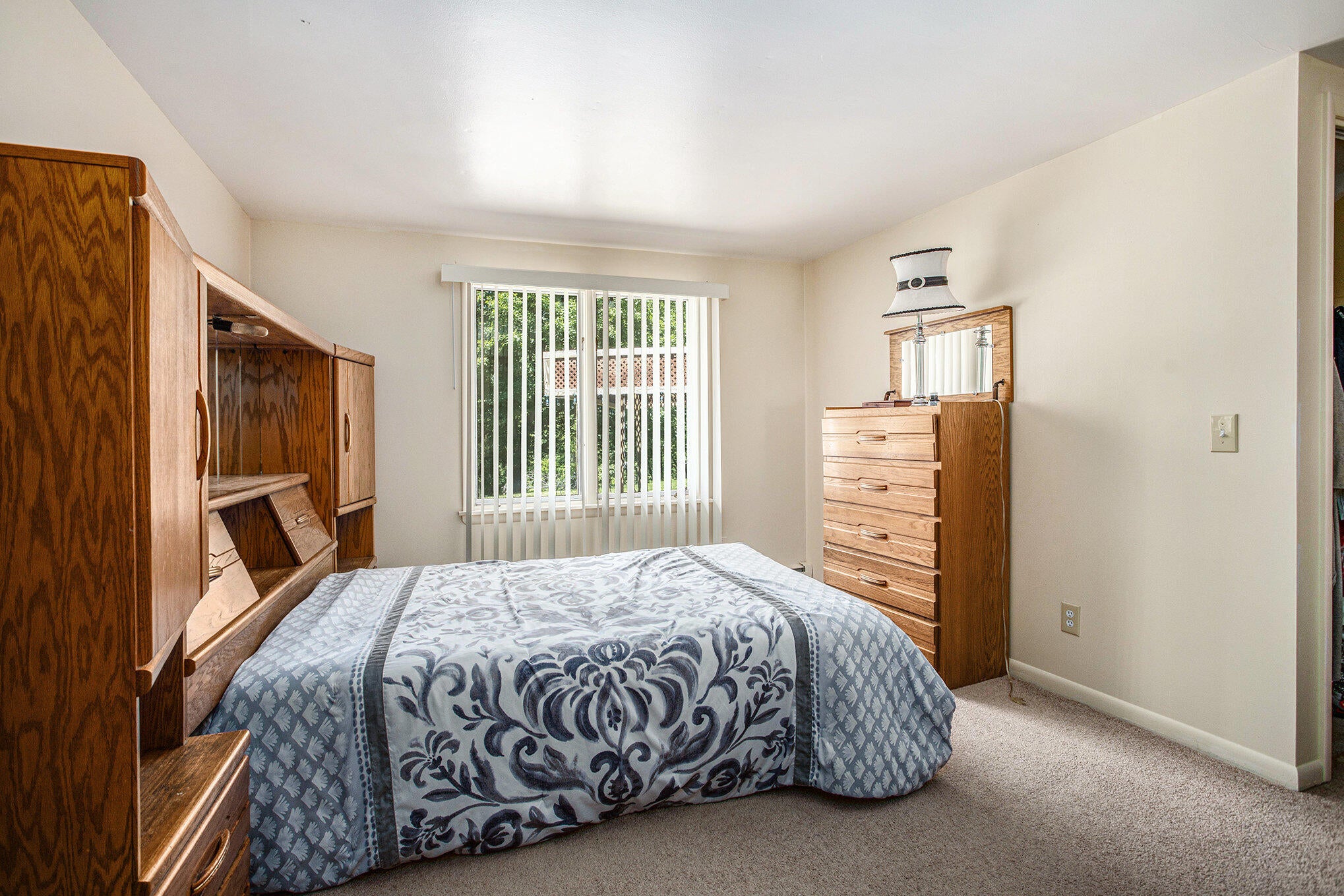 Kalamazoo, Michigan, 49004, United States, 5 Bedrooms Bedrooms, ,4 BathroomsBathrooms,Residential,For Sale,1977893