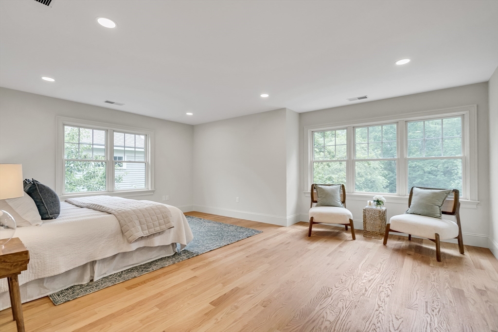Lexington, Massachusetts, 02421, United States, 5 Bedrooms Bedrooms, ,5 BathroomsBathrooms,Residential,For Sale,1849755