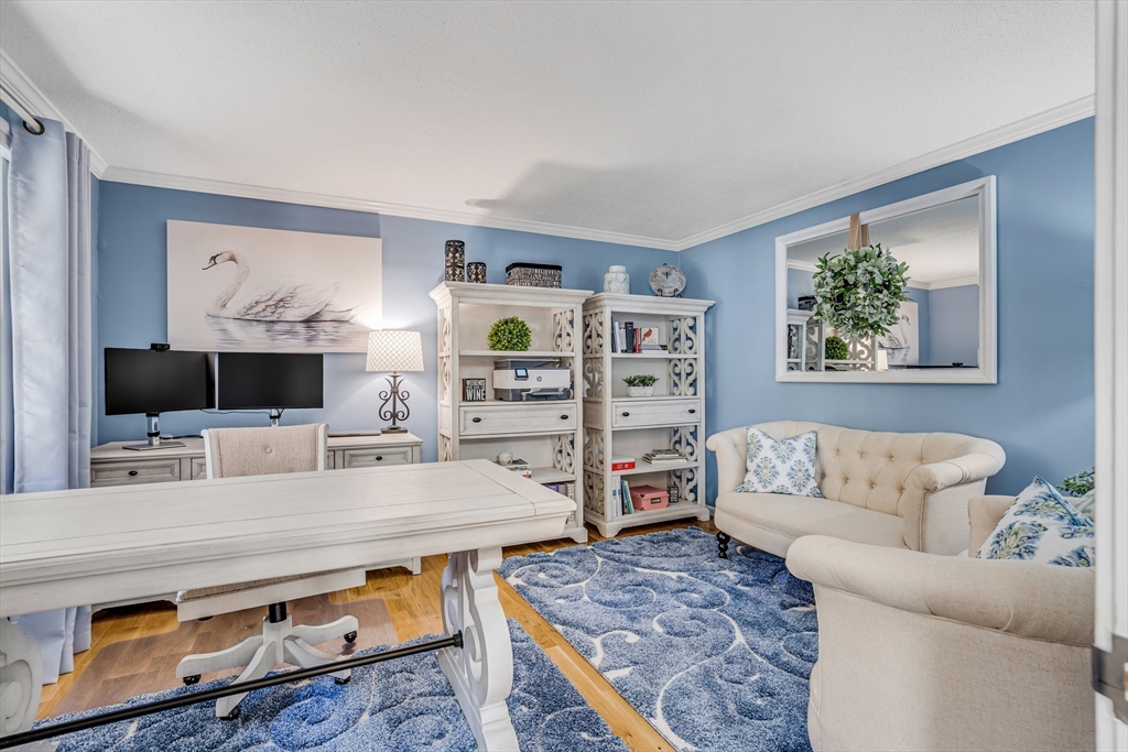 Franklin, Massachusetts, 02038, United States, 2 Bedrooms Bedrooms, ,Residential,For Sale,1984622