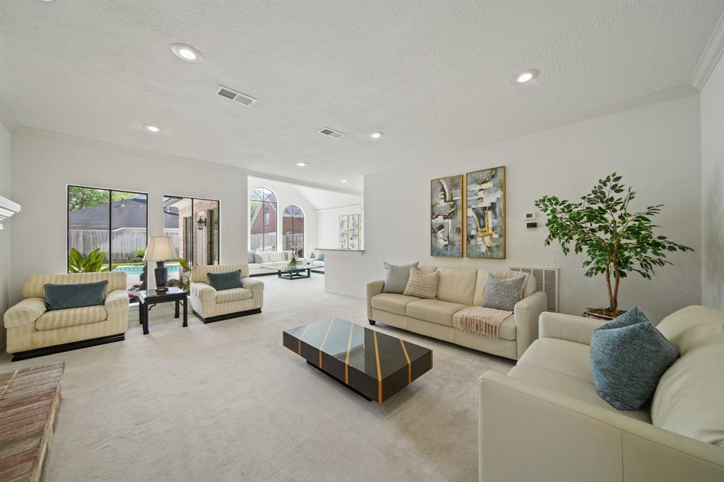 Sugar Land, Texas, 77478, United States, 4 Bedrooms Bedrooms, ,7 BathroomsBathrooms,Residential,For Sale,1778214