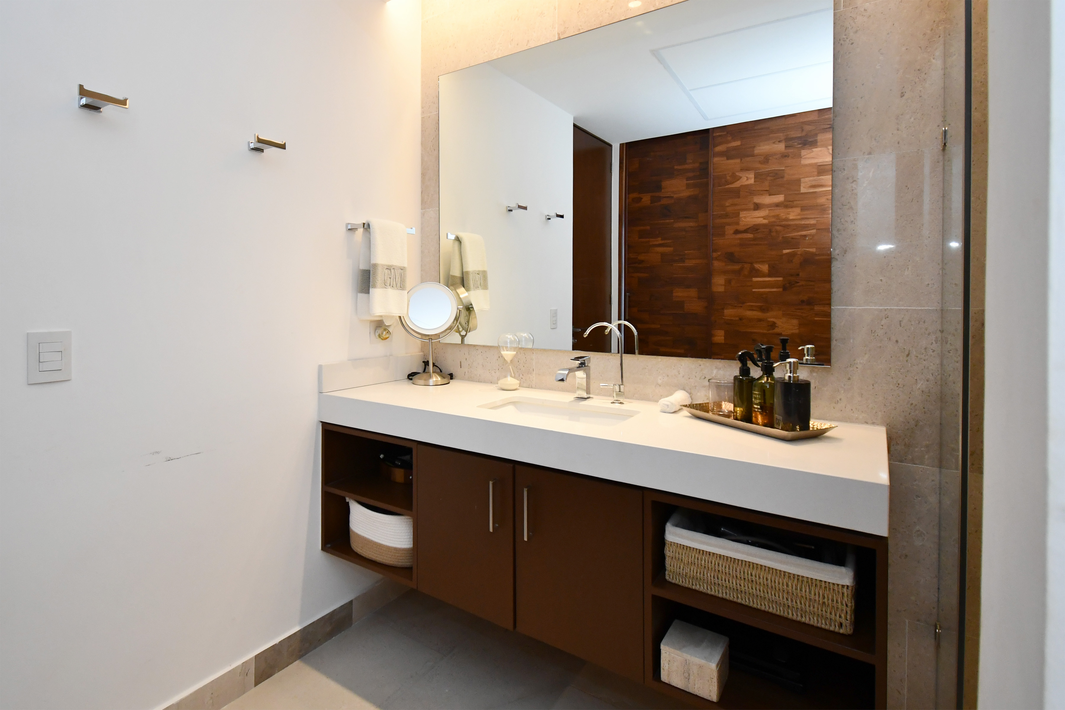  Three-Bedroom Blue Horizon Penthouse - 物件實景