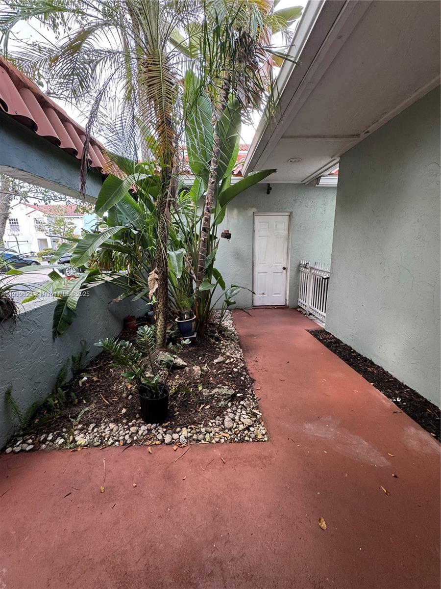 Weston, Florida, 33326, United States, 3 Bedrooms Bedrooms, ,2 BathroomsBathrooms,Residential,For Sale,1991492