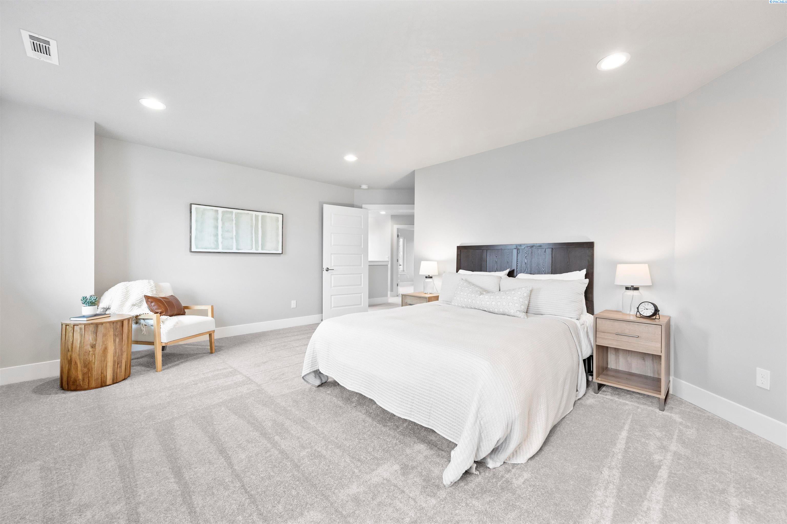 West Richland, Washington, 99353, United States, 4 Bedrooms Bedrooms, ,2 BathroomsBathrooms,Residential,For Sale,2014004