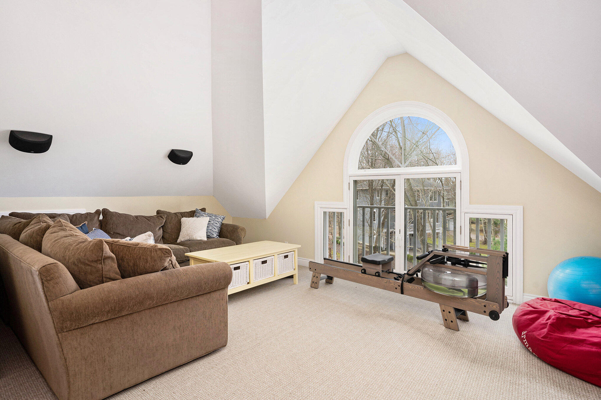 South Haven, Michigan, 49090, United States, 4 Bedrooms Bedrooms, ,4 BathroomsBathrooms,Residential,For Sale,1945011
