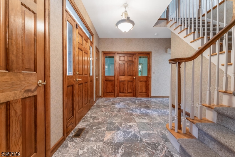 Raritan Twp., New Jersey, 08822, United States, 4 Bedrooms Bedrooms, ,3 BathroomsBathrooms,Residential,For Sale,1988299