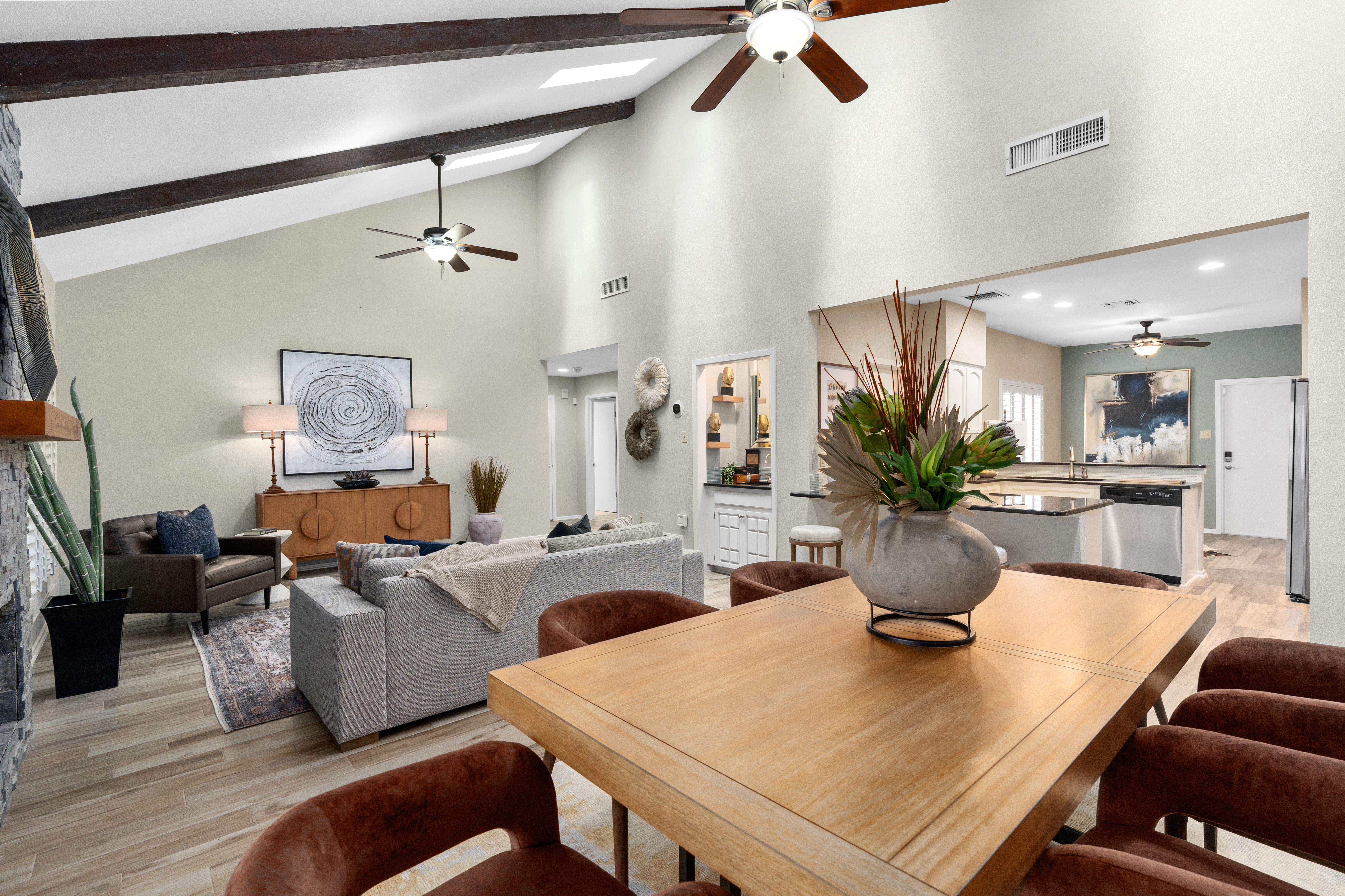  Refined Townhome in Alamo Heights - 物件實景