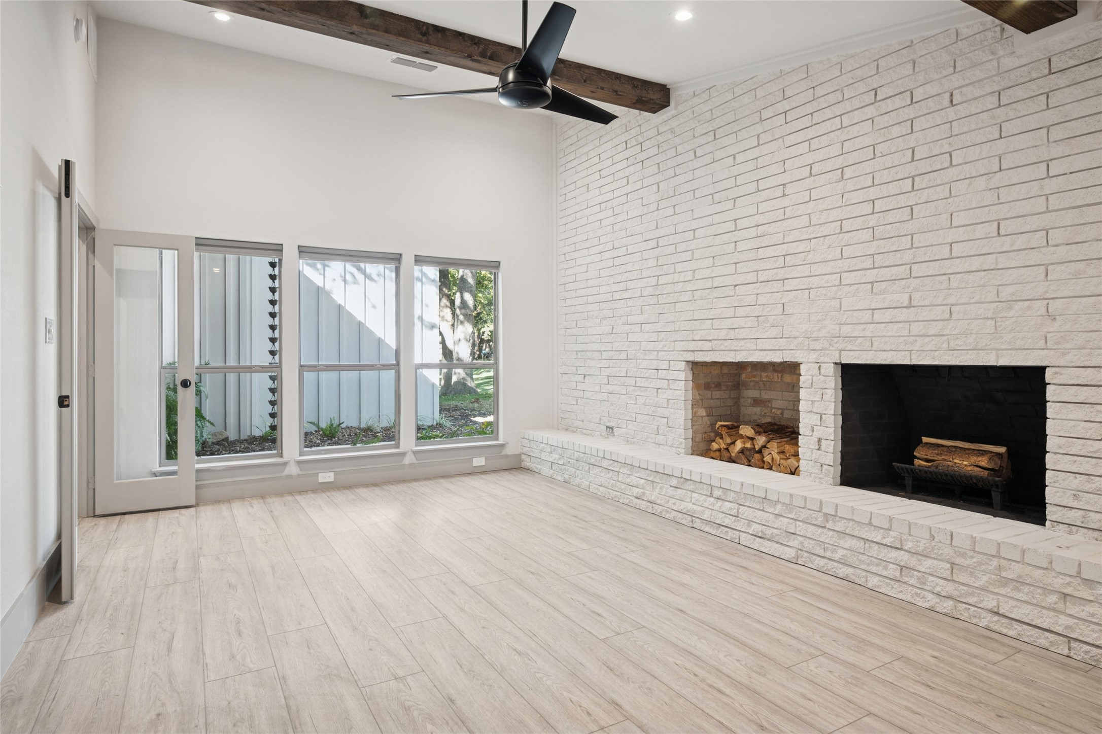 Highland Village, Texas, 75077, United States, 4 Bedrooms Bedrooms, ,3 BathroomsBathrooms,Residential,For Sale,1989492