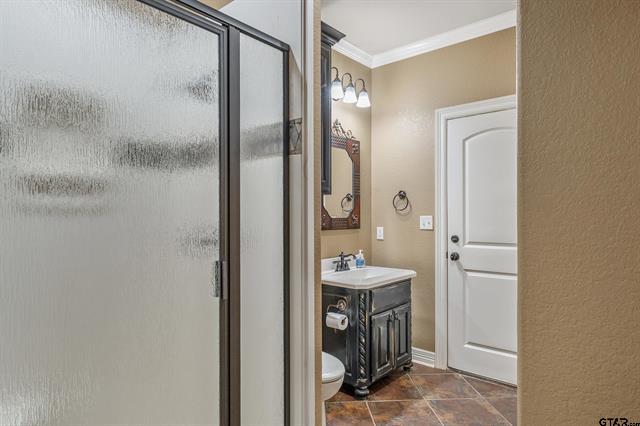 Gilmer, Texas, 75644, United States, 4 Bedrooms Bedrooms, ,4 BathroomsBathrooms,Residential,For Sale,1928060