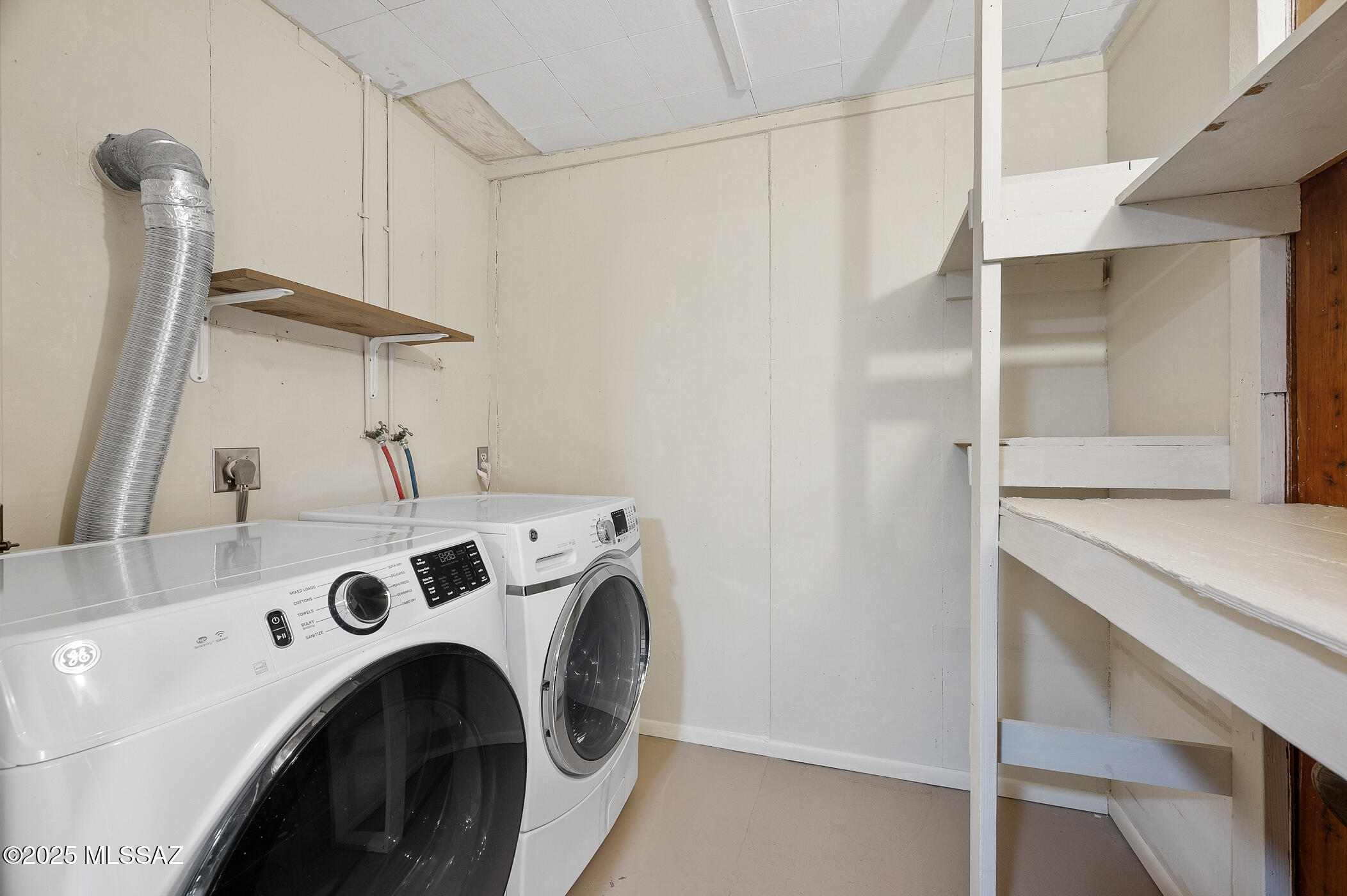 Tucson, Arizona, 85716, United States, 4 Bedrooms Bedrooms, ,4 BathroomsBathrooms,Residential,For Sale,1994782