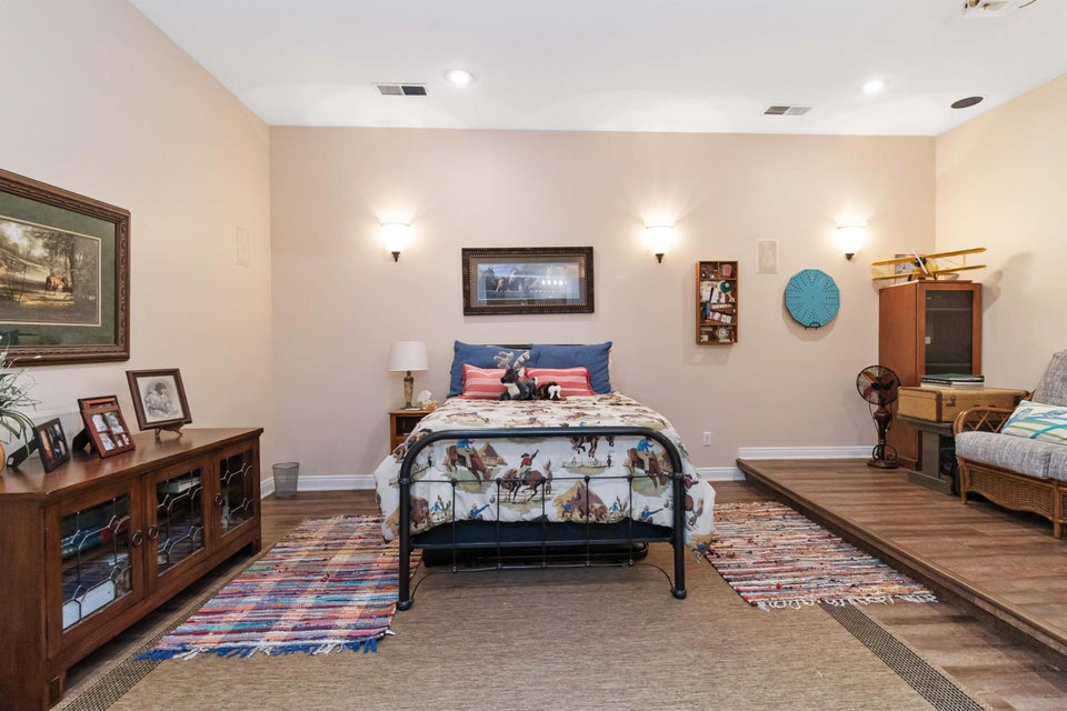 Somerset, Kentucky, 42503, United States, 6 Bedrooms Bedrooms, ,5 BathroomsBathrooms,Residential,For Sale,1835271