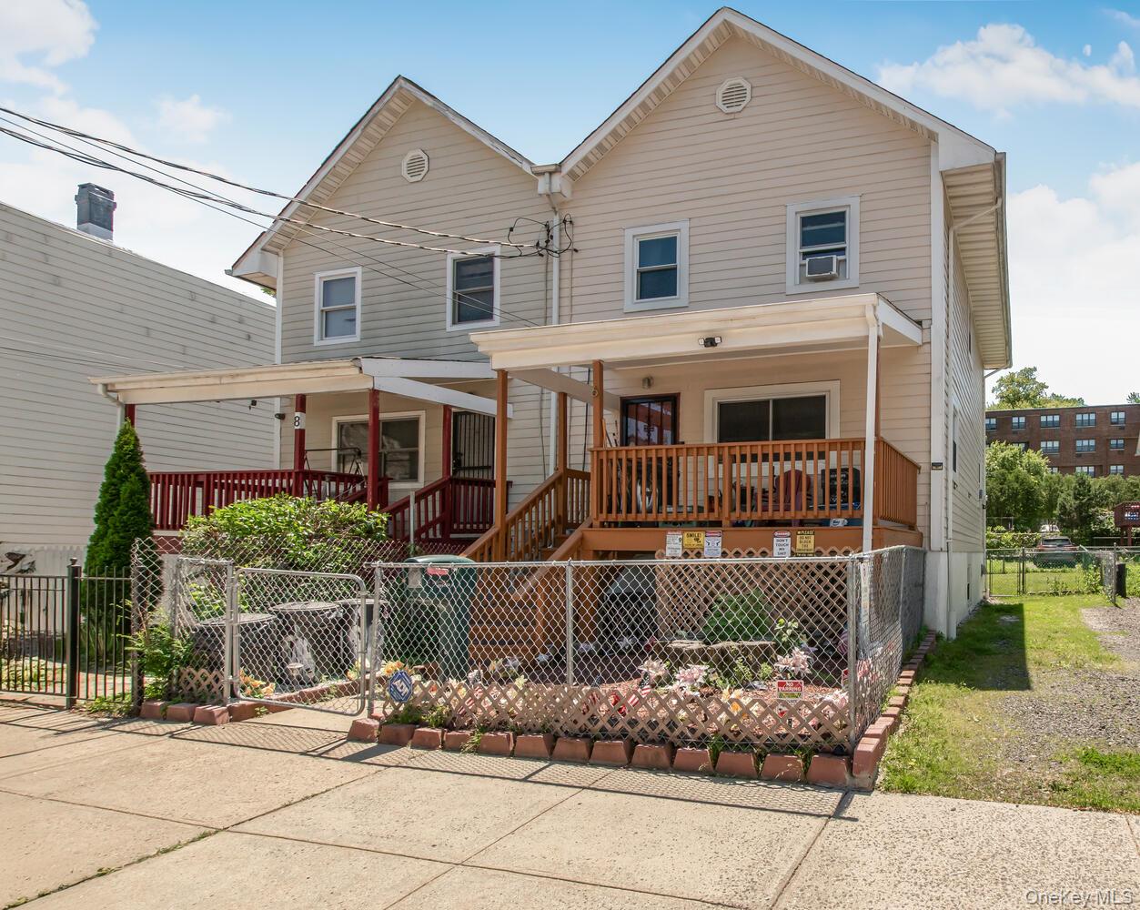 Yonkers, New York, 10701, United States, 3 Bedrooms Bedrooms, ,2 BathroomsBathrooms,Residential,For Sale,2000981