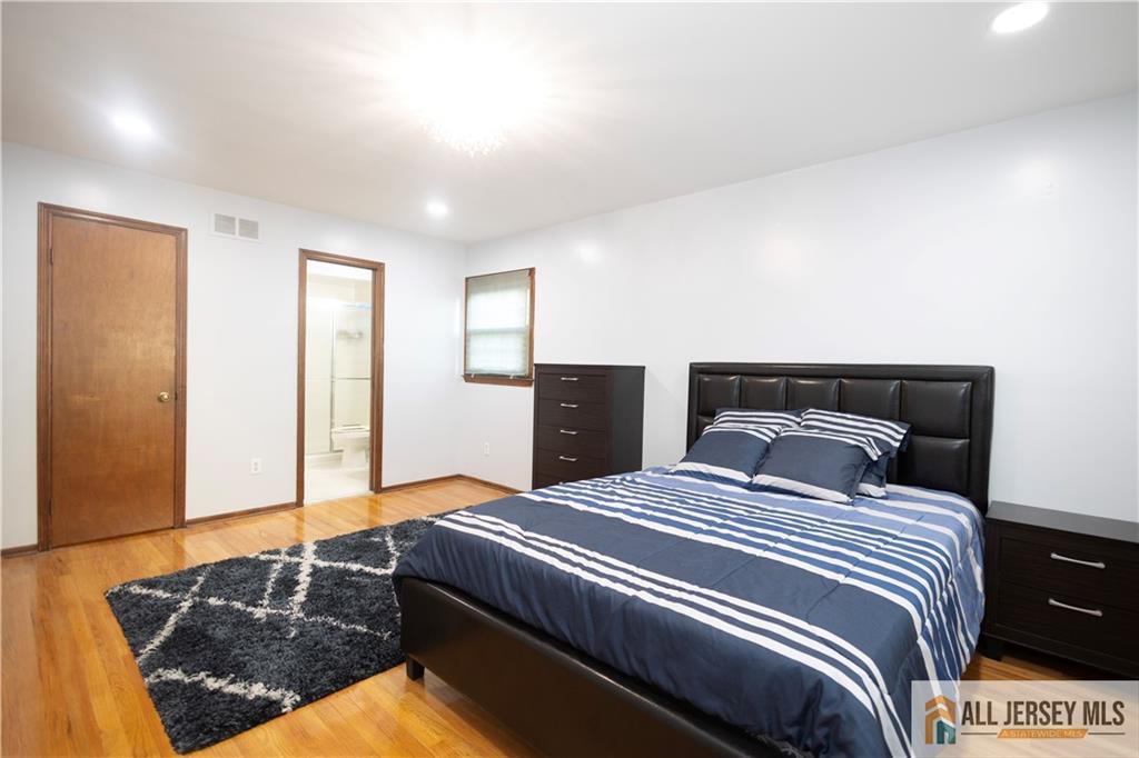 East Brunswick, New Jersey, 08816, United States, 4 Bedrooms Bedrooms, ,3 BathroomsBathrooms,Residential,For Sale,1895704