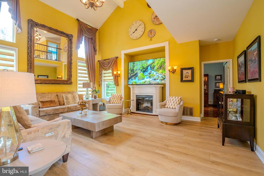 Monroe Township, New Jersey, 08831, United States, 5 Bedrooms Bedrooms, ,4 BathroomsBathrooms,Residential,For Sale,1895133