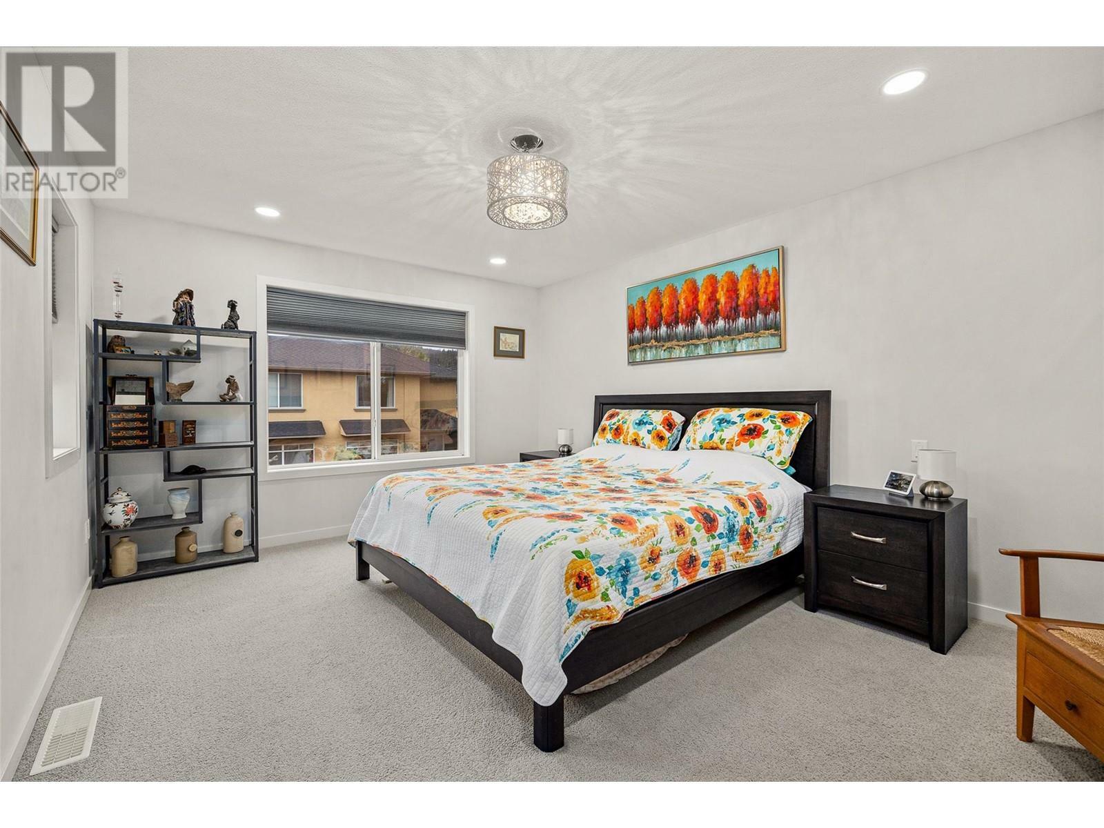 KELOWNA, British Columbia, V1V 2W3, CA, 4 Bedrooms Bedrooms, ,3 BathroomsBathrooms,Residential,For Sale,1838850