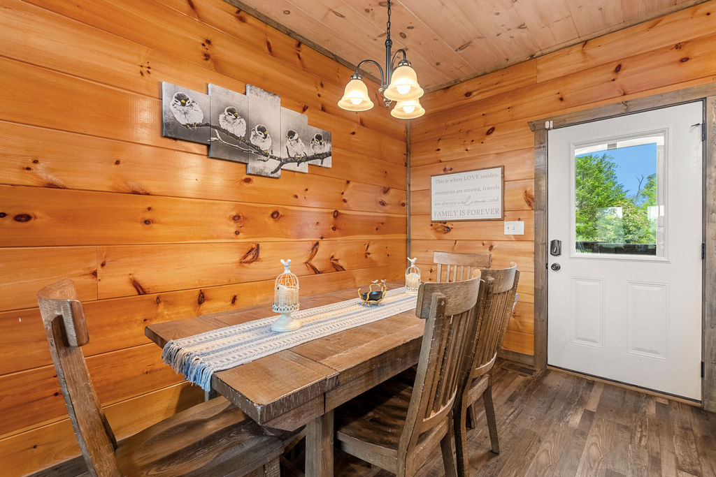 Sevierville, Tennessee, 37876, United States, 3 Bedrooms Bedrooms, ,4 BathroomsBathrooms,Residential,For Sale,1936996