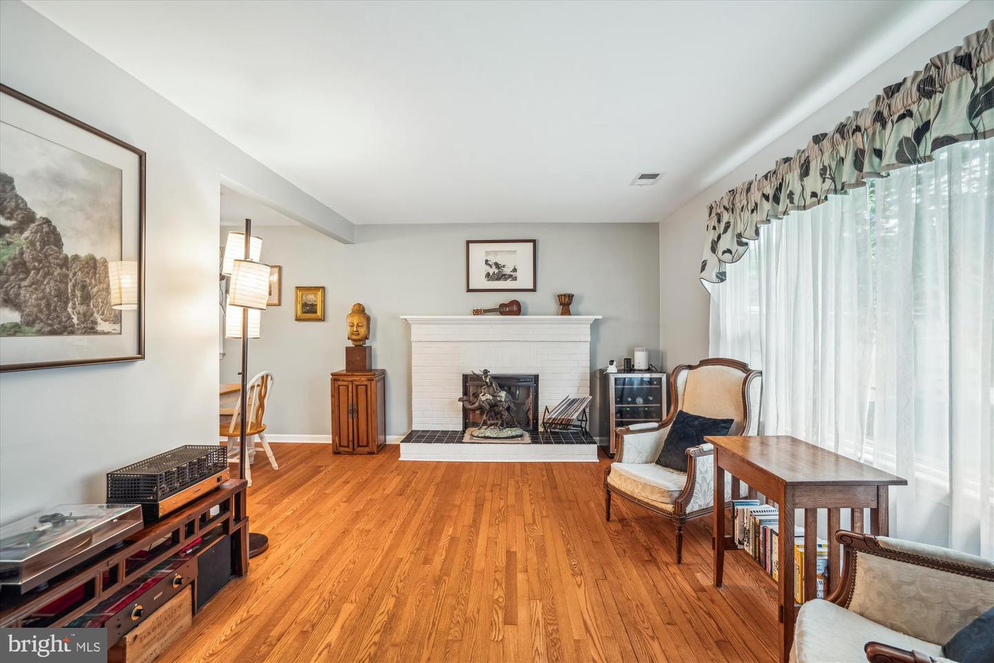 Annapolis, Maryland, 21403, United States, 4 Bedrooms Bedrooms, ,2 BathroomsBathrooms,Residential,For Sale,1896328