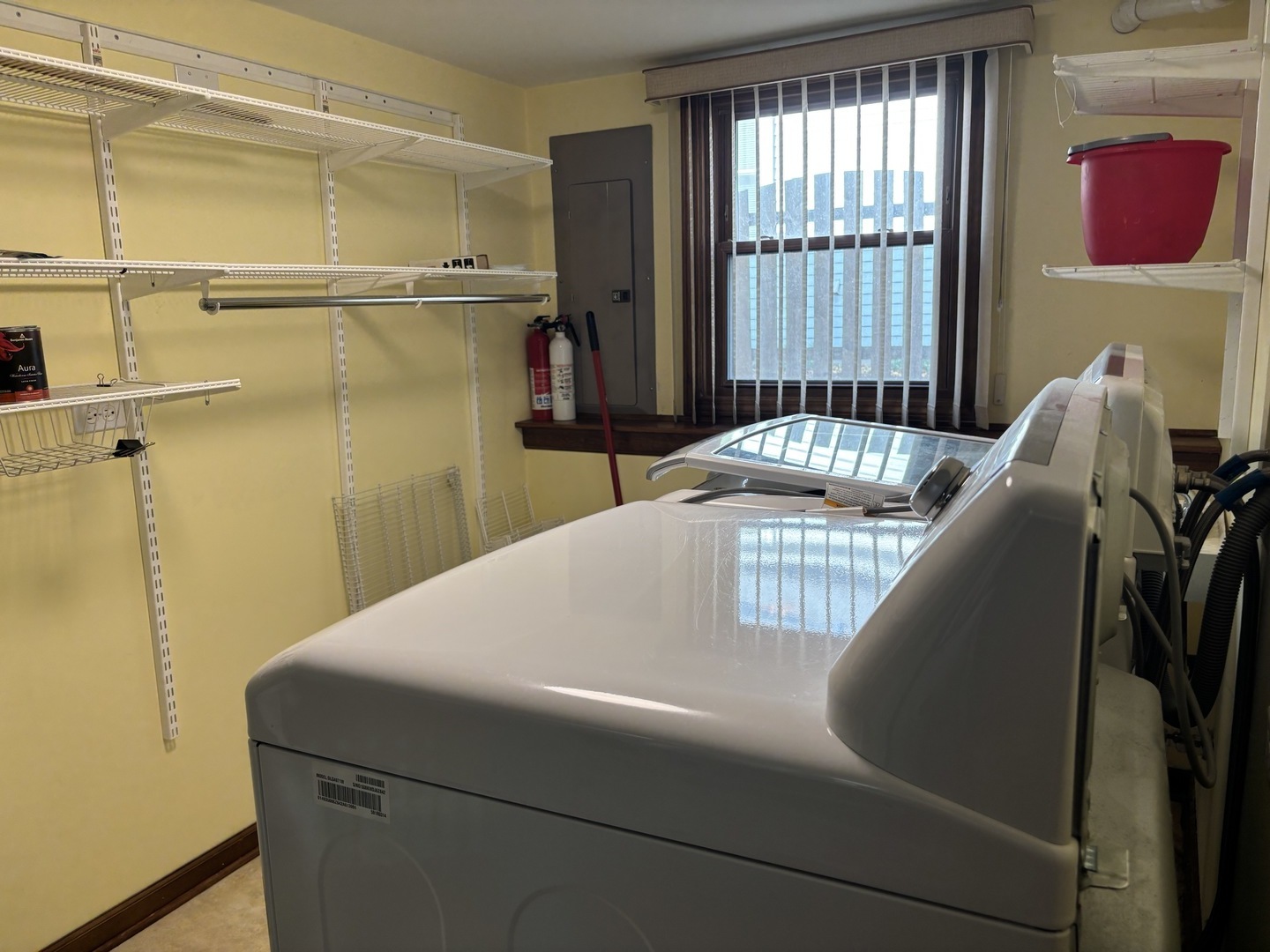 Hoffman Estates, Illinois, 60010, United States, 5 Bedrooms Bedrooms, ,3 BathroomsBathrooms,Residential,For Sale,1989423