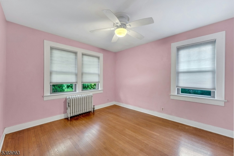 Livingston Twp., New Jersey, 07039, United States, 2 Bedrooms Bedrooms, ,2 BathroomsBathrooms,Residential,For Sale,1951171