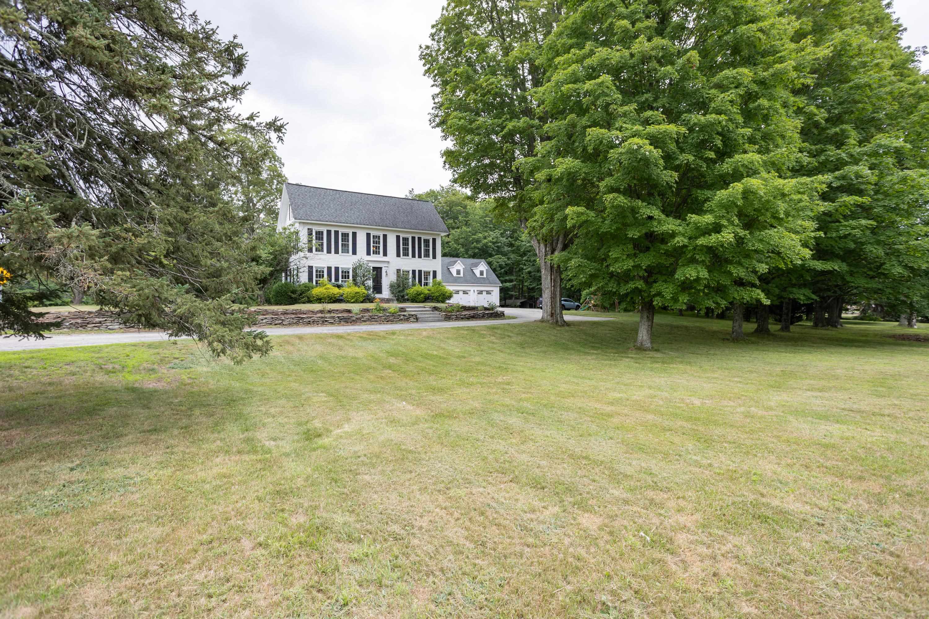 Hollis, New Hampshire, 03049, United States, 4 Bedrooms Bedrooms, ,4 BathroomsBathrooms,Residential,For Sale,1895545