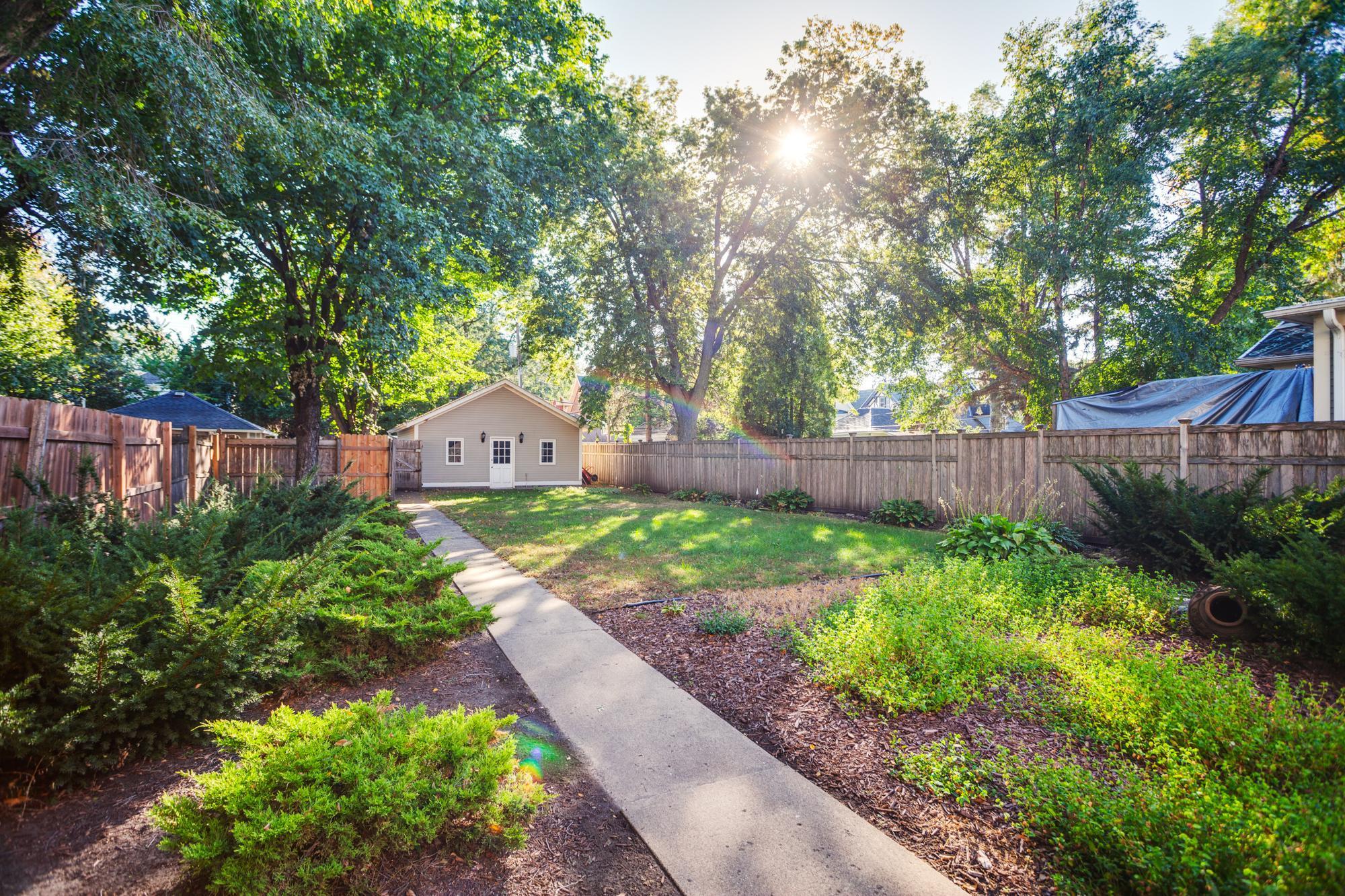 Minneapolis, Minnesota, 55408, United States, 5 Bedrooms Bedrooms, ,2 BathroomsBathrooms,Residential,For Sale,1960764