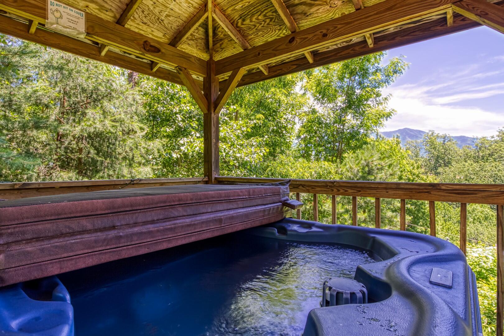 Gatlinburg, Tennessee, 37738, United States, 2 Bedrooms Bedrooms, ,3 BathroomsBathrooms,Residential,For Sale,1931589