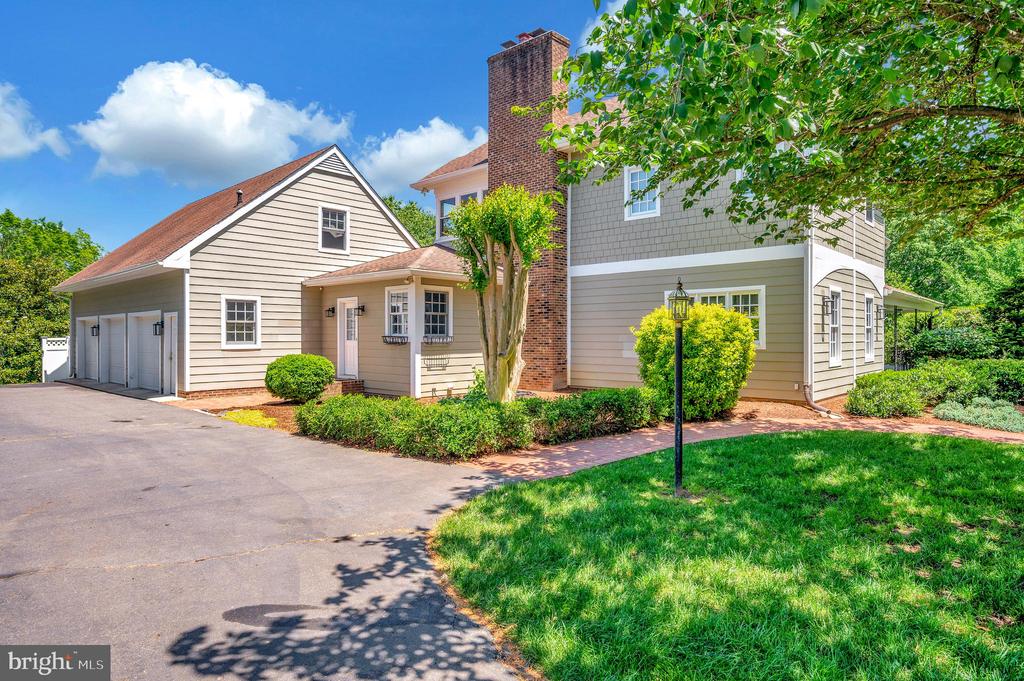 Fredericksburg, Virginia, 22405, United States, 5 Bedrooms Bedrooms, ,5 BathroomsBathrooms,Residential,For Sale,1825163