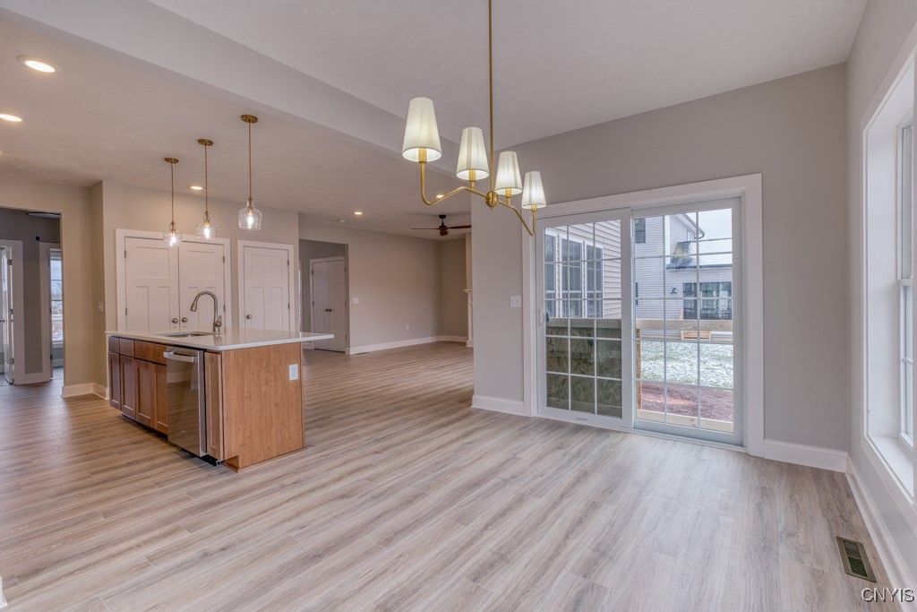 Baldwinsville, New York, 13027, United States, 4 Bedrooms Bedrooms, ,3 BathroomsBathrooms,Residential,For Sale,1906814