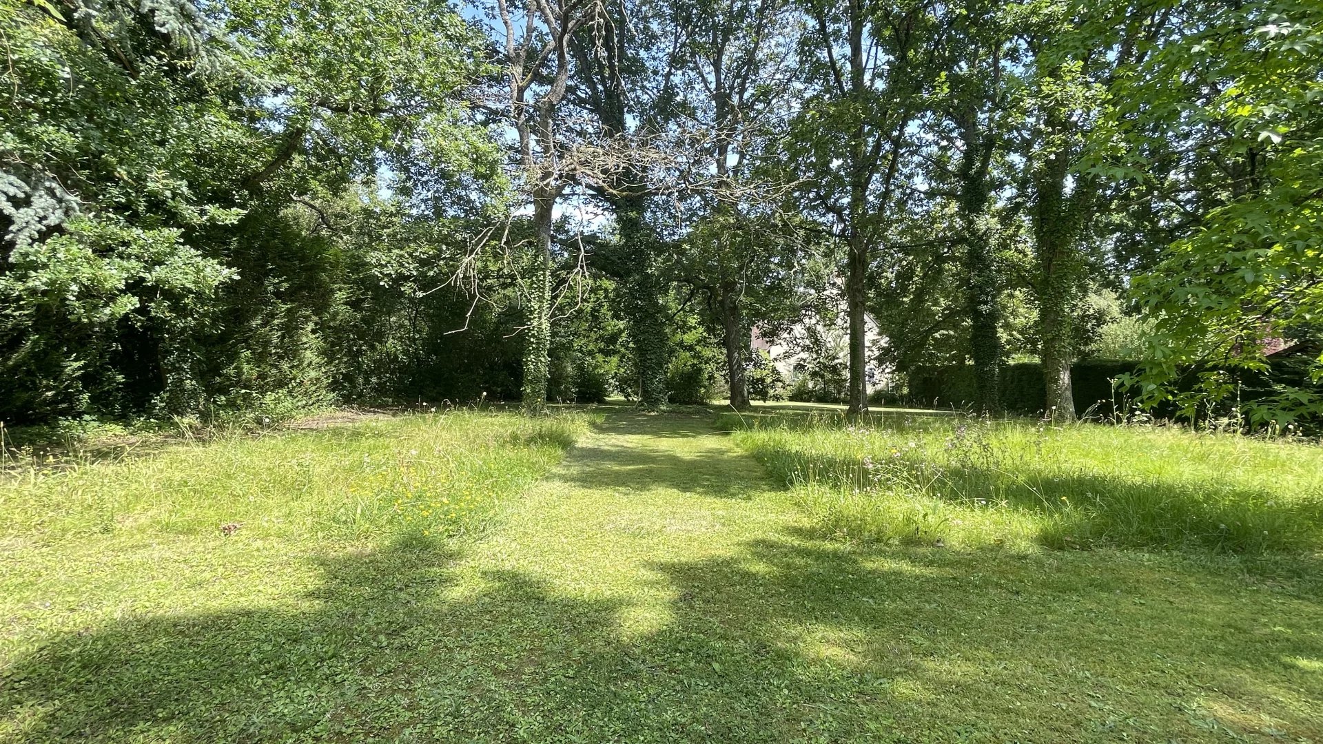 Samois-sur-Seine, Île-de-France, 77920, FR, 5 Bedrooms Bedrooms, ,4 BathroomsBathrooms,Residential,For Sale,1600874