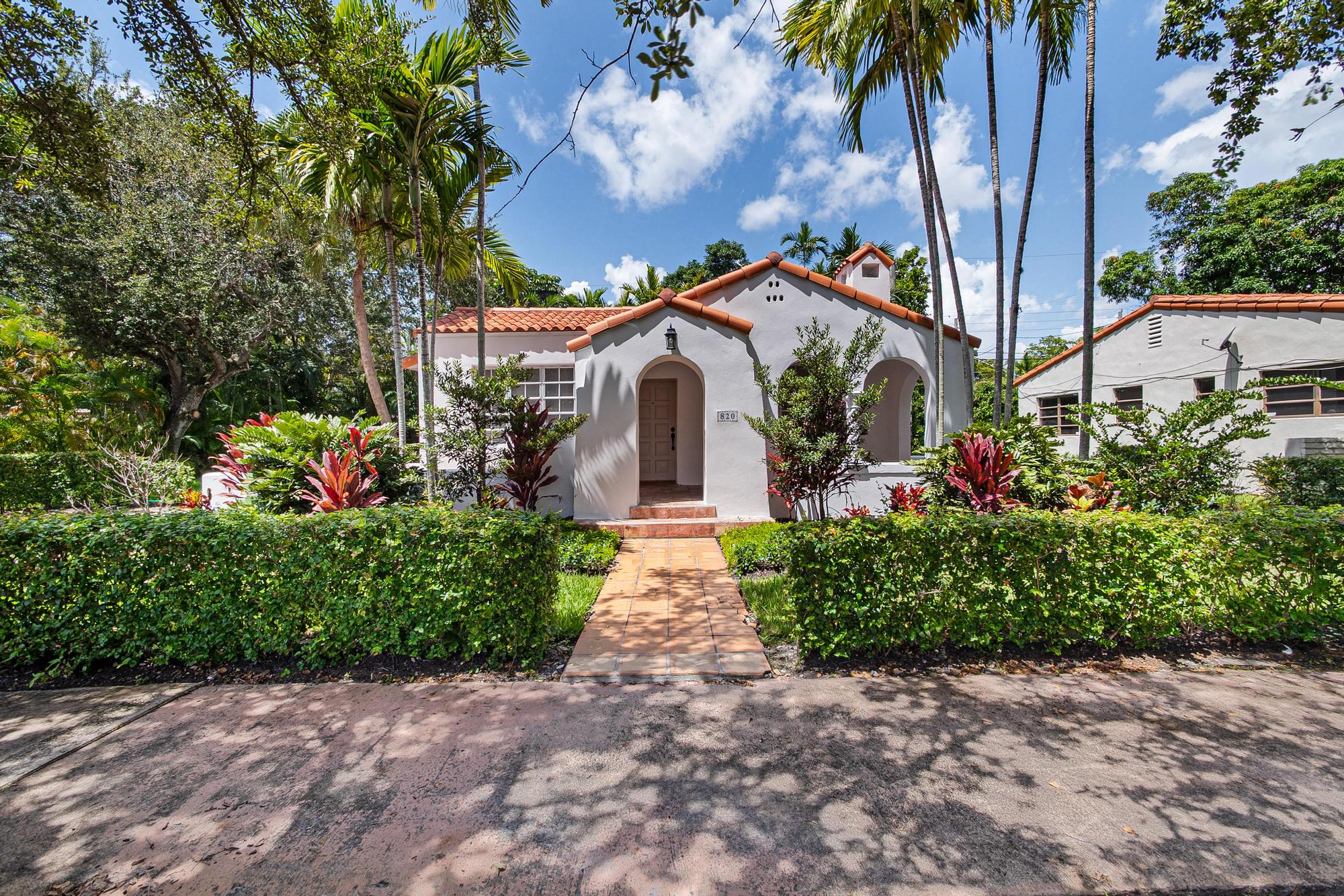 Coral Gables, Florida, 33134, United States, 3 Bedrooms Bedrooms, ,2 BathroomsBathrooms,Residential,For Sale,1975593