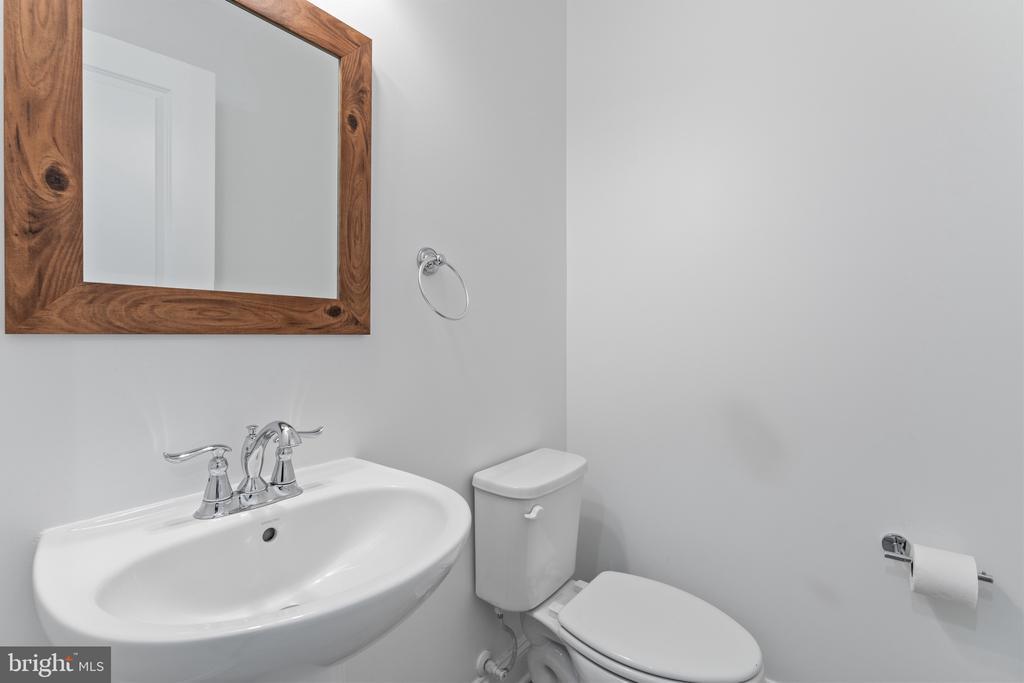 Fredericksburg, Virginia, 22408, United States, 4 Bedrooms Bedrooms, ,4 BathroomsBathrooms,Residential,For Sale,1932682