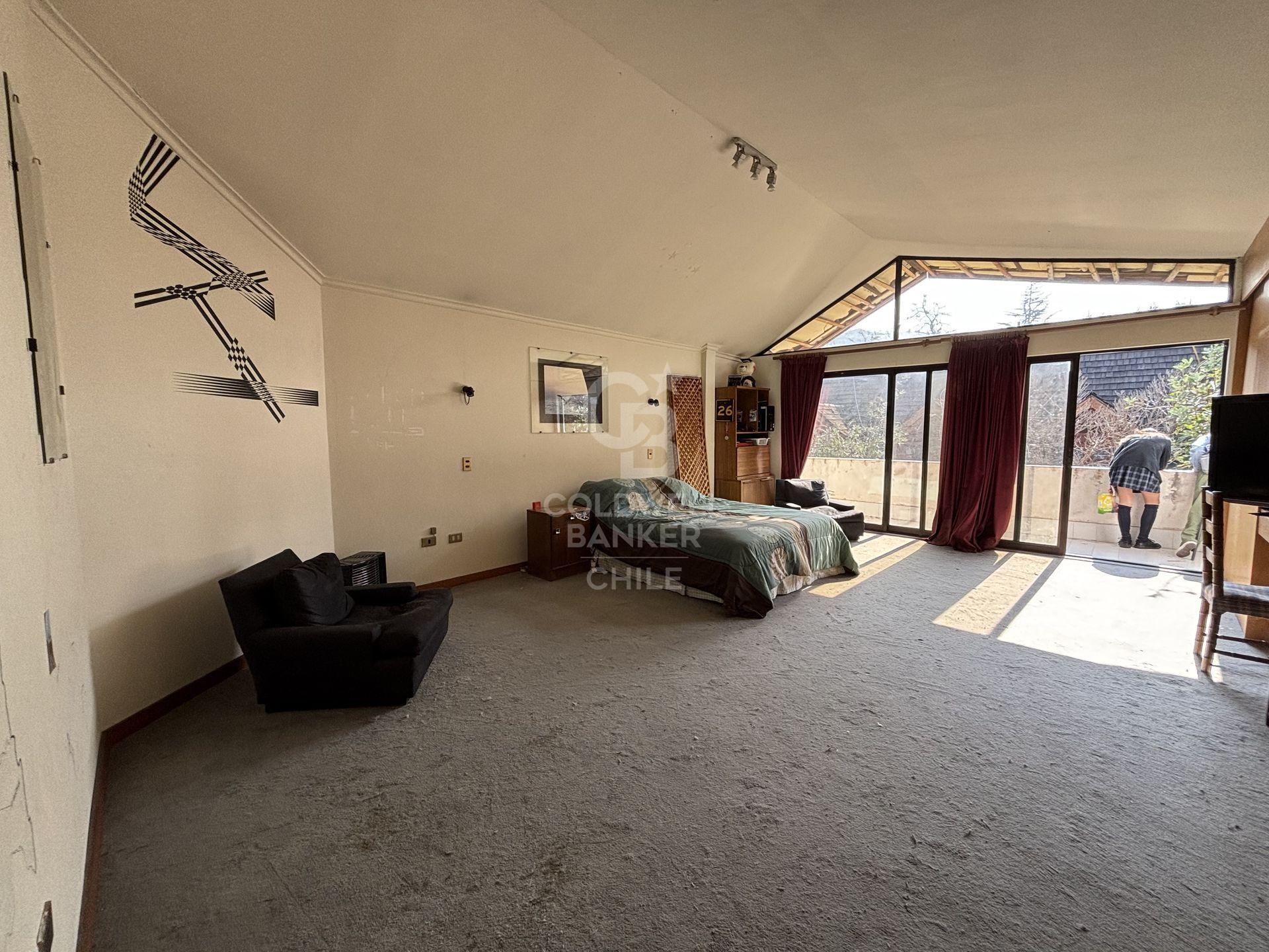 Las Condes, Chile, 4 Bedrooms Bedrooms, ,3 BathroomsBathrooms,Residential,For Sale,1972630