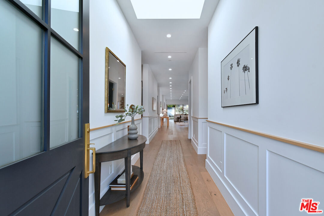 Encino, California, 91316, United States, 4 Bedrooms Bedrooms, ,5 BathroomsBathrooms,Residential,For Sale,2002982