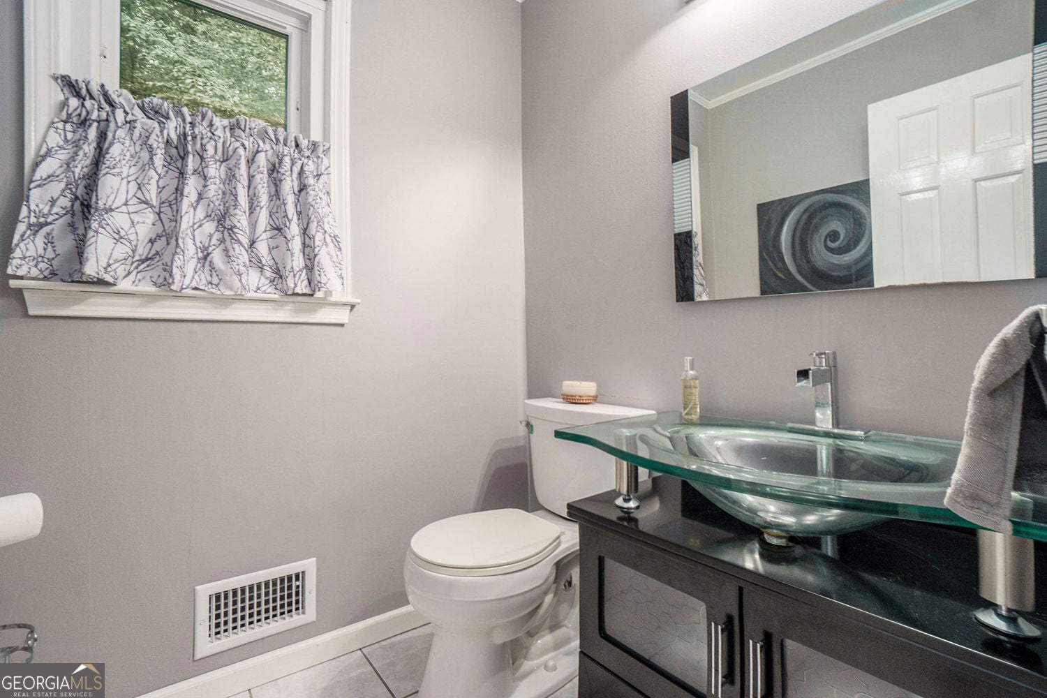 Marietta, Georgia, 30068, United States, 5 Bedrooms Bedrooms, ,5 BathroomsBathrooms,Residential,For Sale,1859085