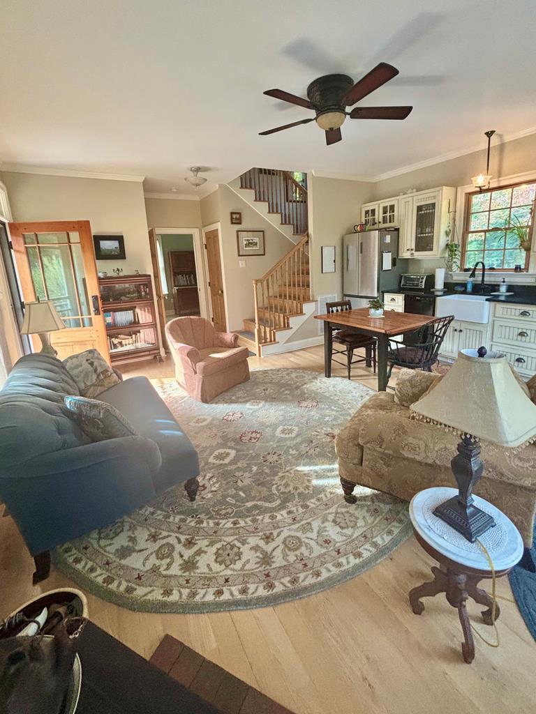 Onancock, Virginia, 23417, United States, 3 Bedrooms Bedrooms, ,2 BathroomsBathrooms,Residential,For Sale,1989733