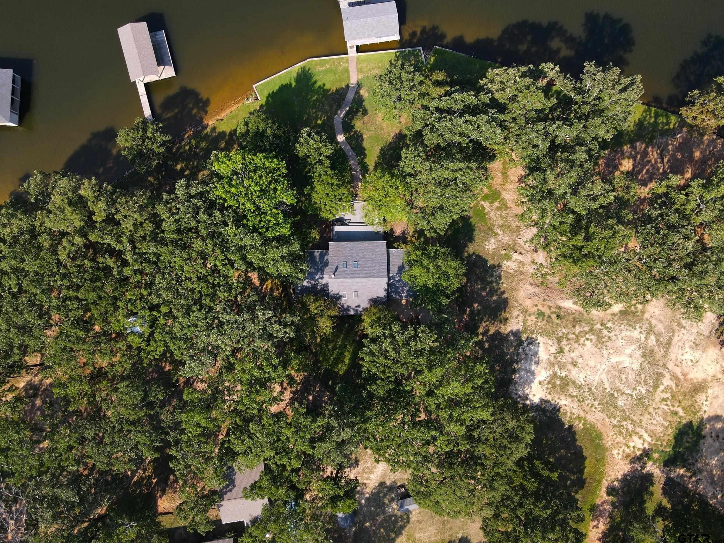 Pittsburg, Texas, 75686, United States, 3 Bedrooms Bedrooms, ,3 BathroomsBathrooms,Residential,For Sale,1977166