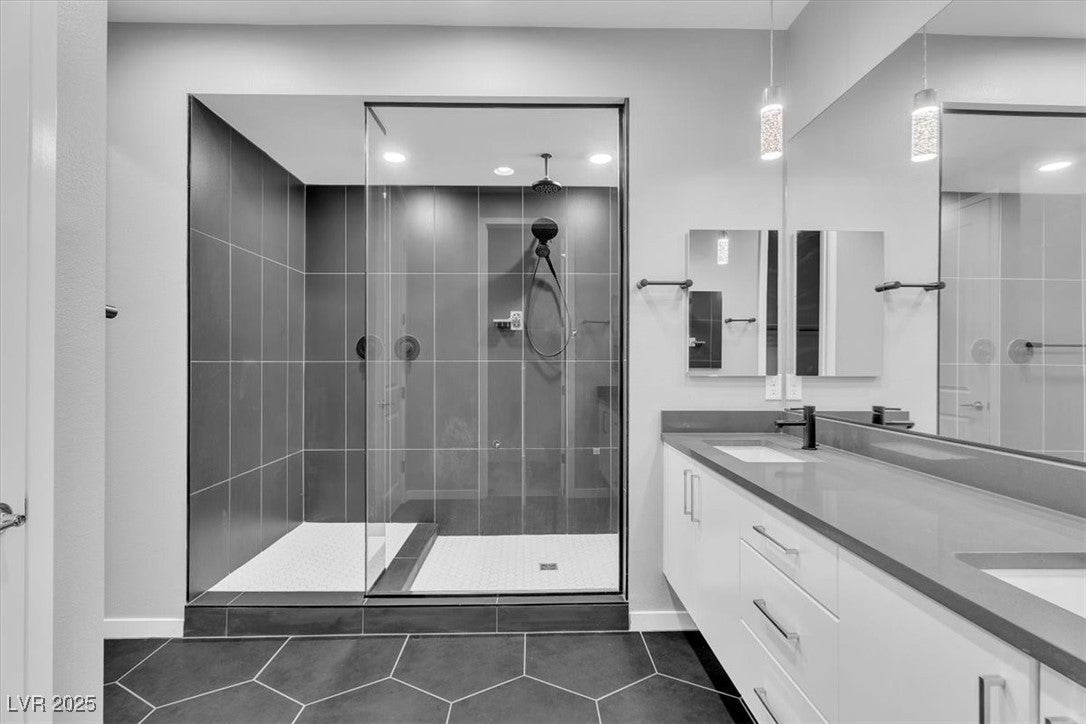 Las Vegas, Nevada, 89138, United States, 3 Bedrooms Bedrooms, ,3 BathroomsBathrooms,Residential,For Sale,1975491