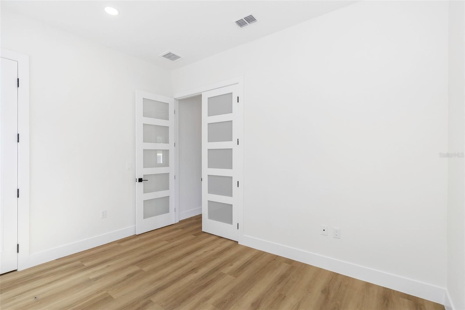 ST PETERSBURG, Florida, 33714, United States, 4 Bedrooms Bedrooms, ,3 BathroomsBathrooms,Residential,For Sale,2022051