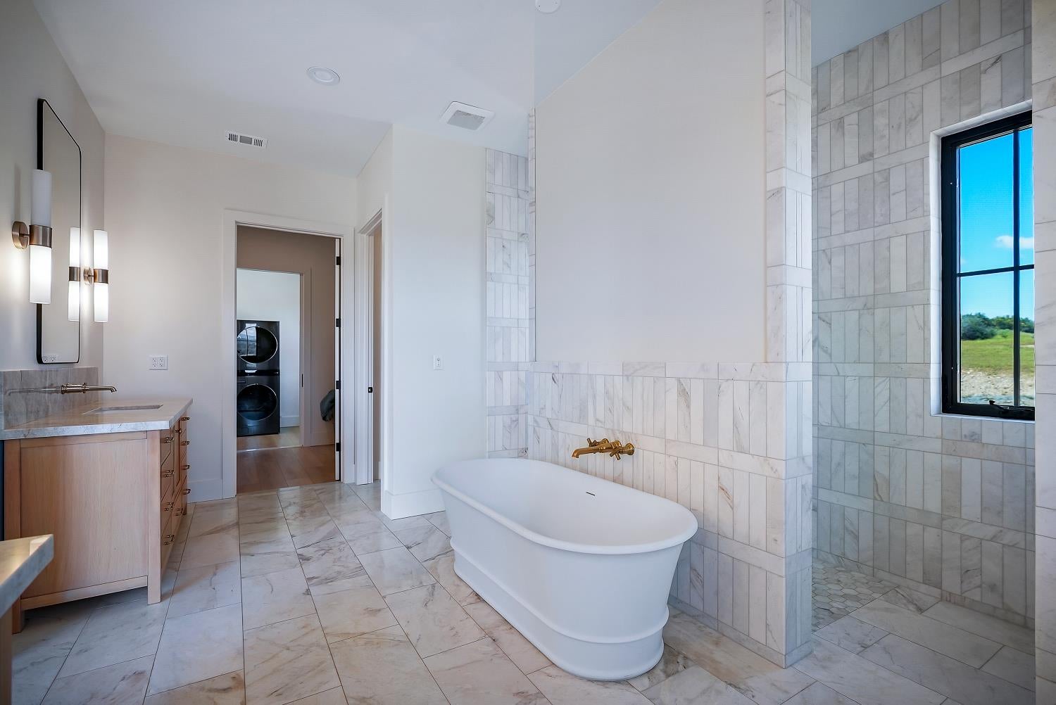 Burson, California, 95225, United States, 4 Bedrooms Bedrooms, ,4 BathroomsBathrooms,Residential,For Sale,2040271
