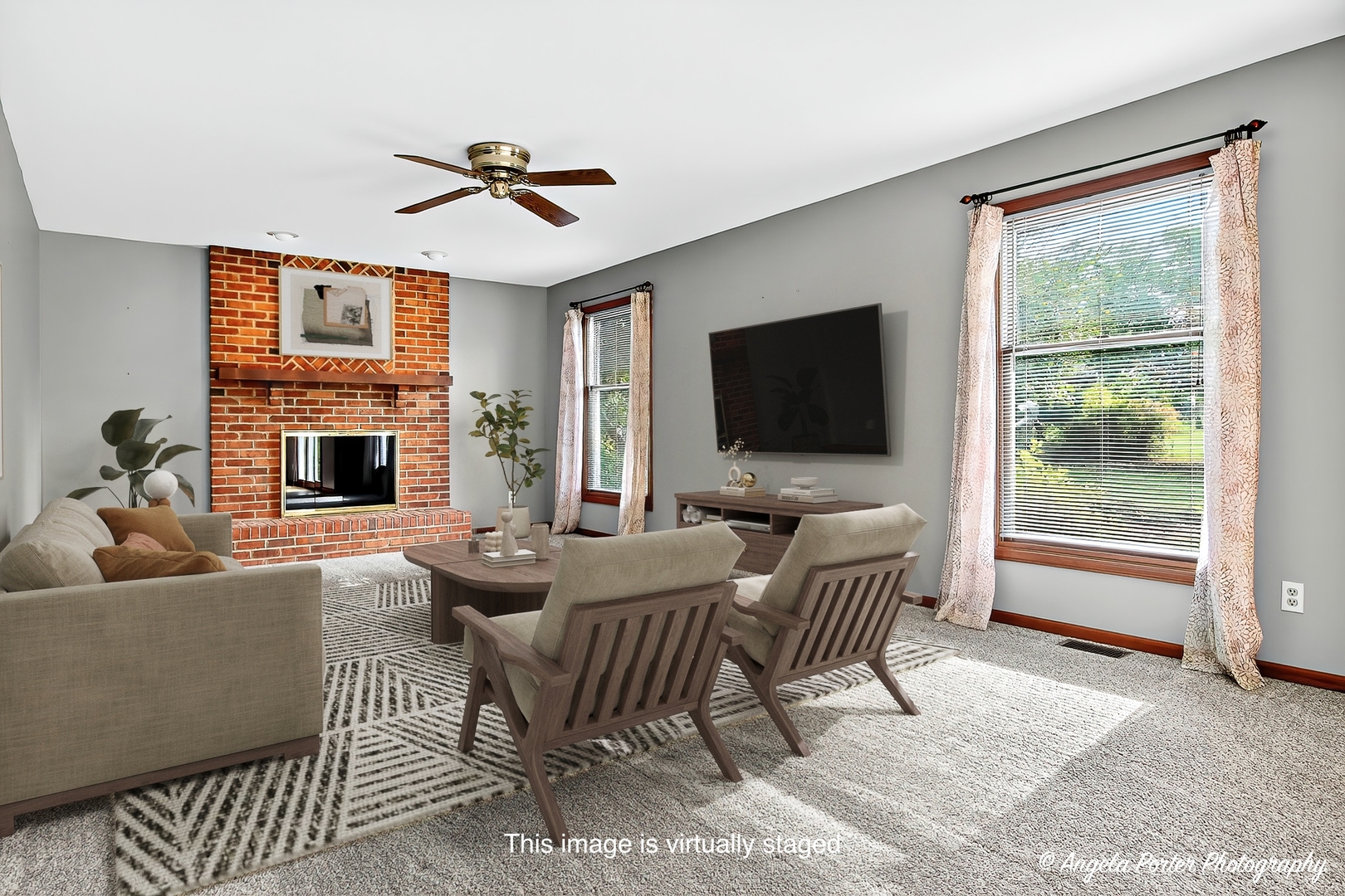 Crystal Lake, Illinois, 60012, United States, 4 Bedrooms Bedrooms, ,3 BathroomsBathrooms,Residential,For Sale,1982844