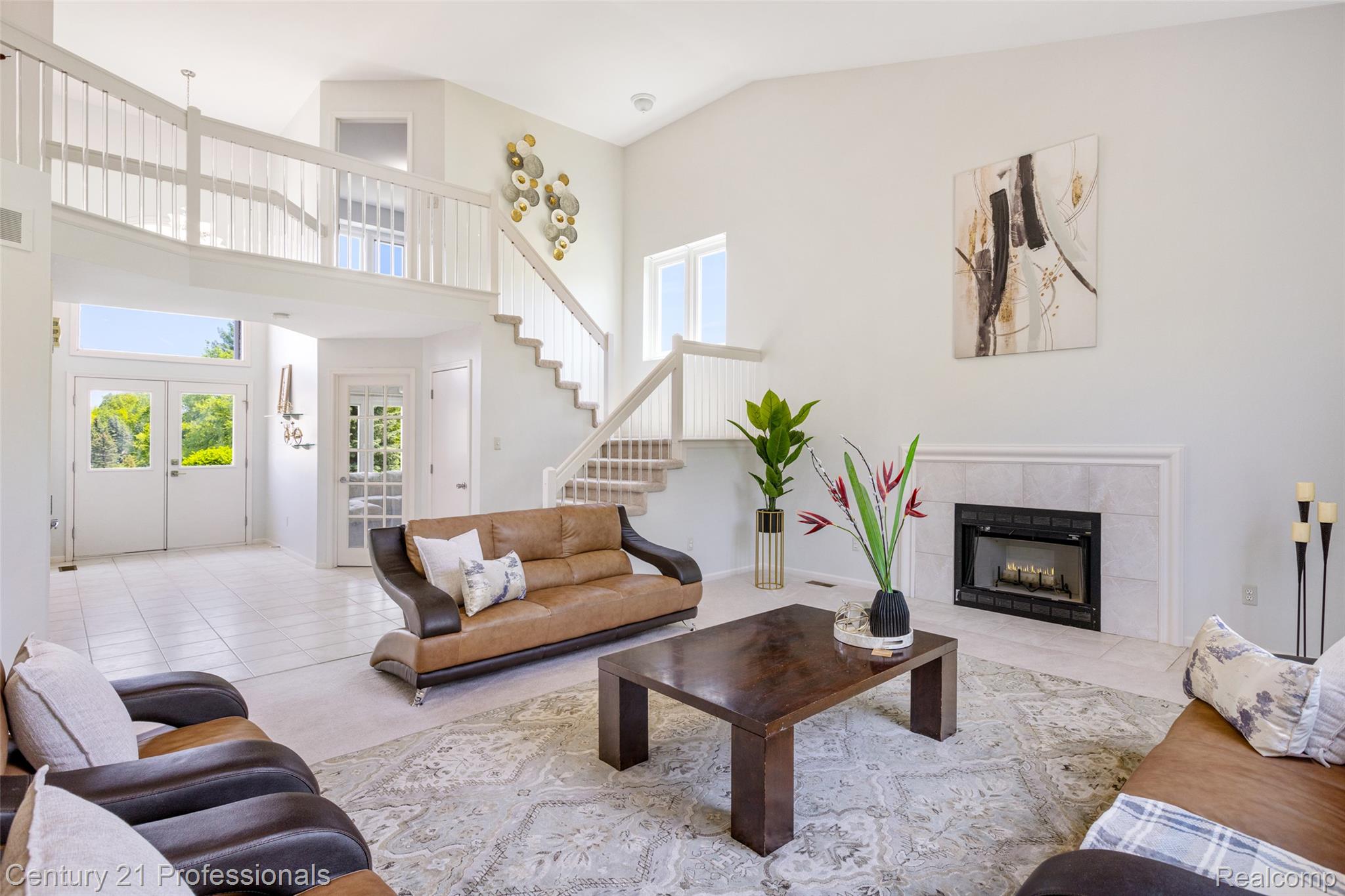 LakeOrion, Michigan, 48359, United States, 4 Bedrooms Bedrooms, ,3 BathroomsBathrooms,Residential,For Sale,1973715