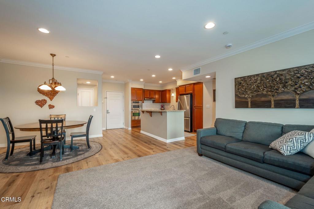 Oxnard, California, 93035, United States, 2 Bedrooms Bedrooms, ,3 BathroomsBathrooms,Residential,For Sale,1982158