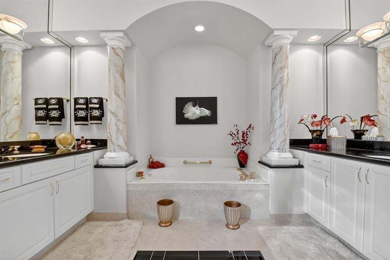 Lake Worth, Florida, 33467, United States, 3 Bedrooms Bedrooms, ,2 BathroomsBathrooms,Residential,For Sale,1993351