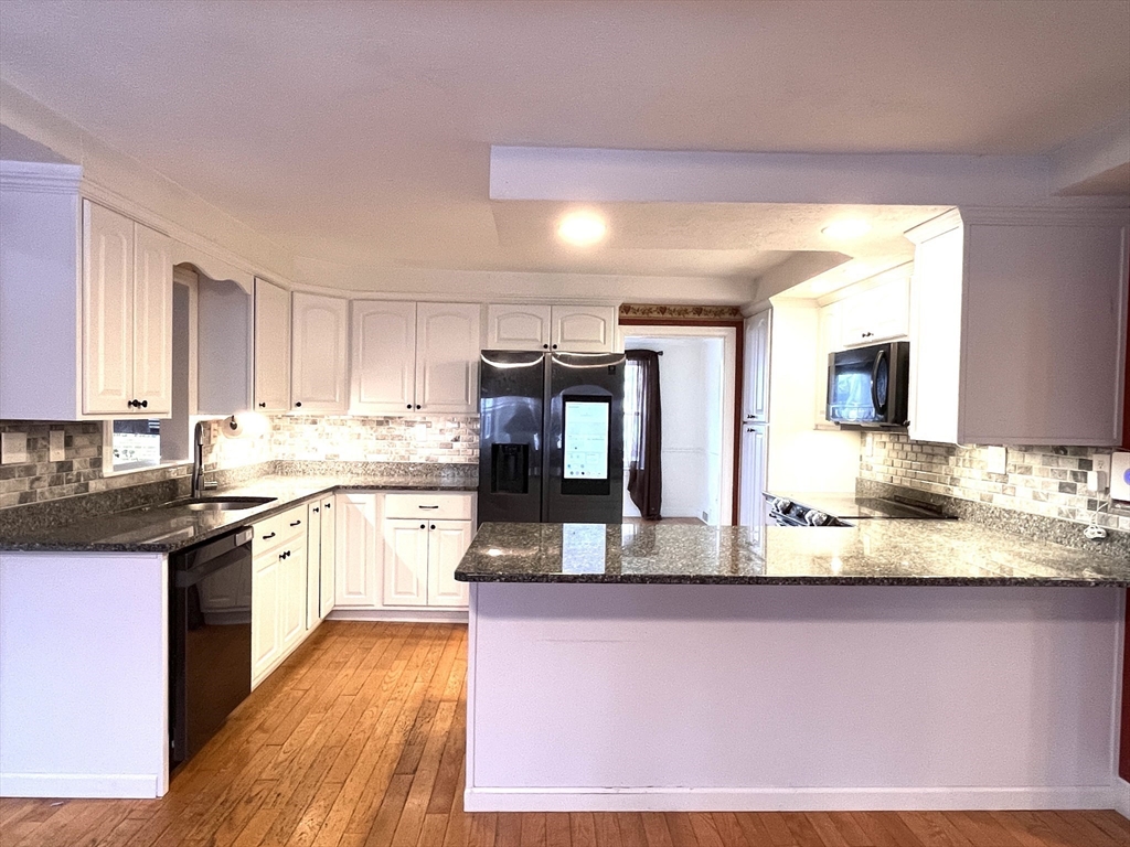 Fitchburg, Massachusetts, 01420, United States, 3 Bedrooms Bedrooms, ,3 BathroomsBathrooms,Residential,For Sale,2005114